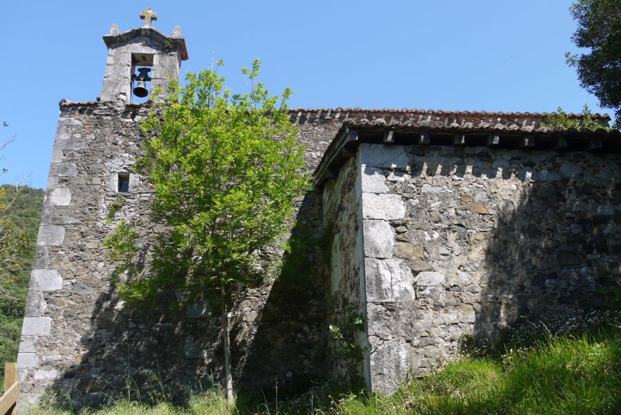 Santa Ana Ermita Mendaro aldean