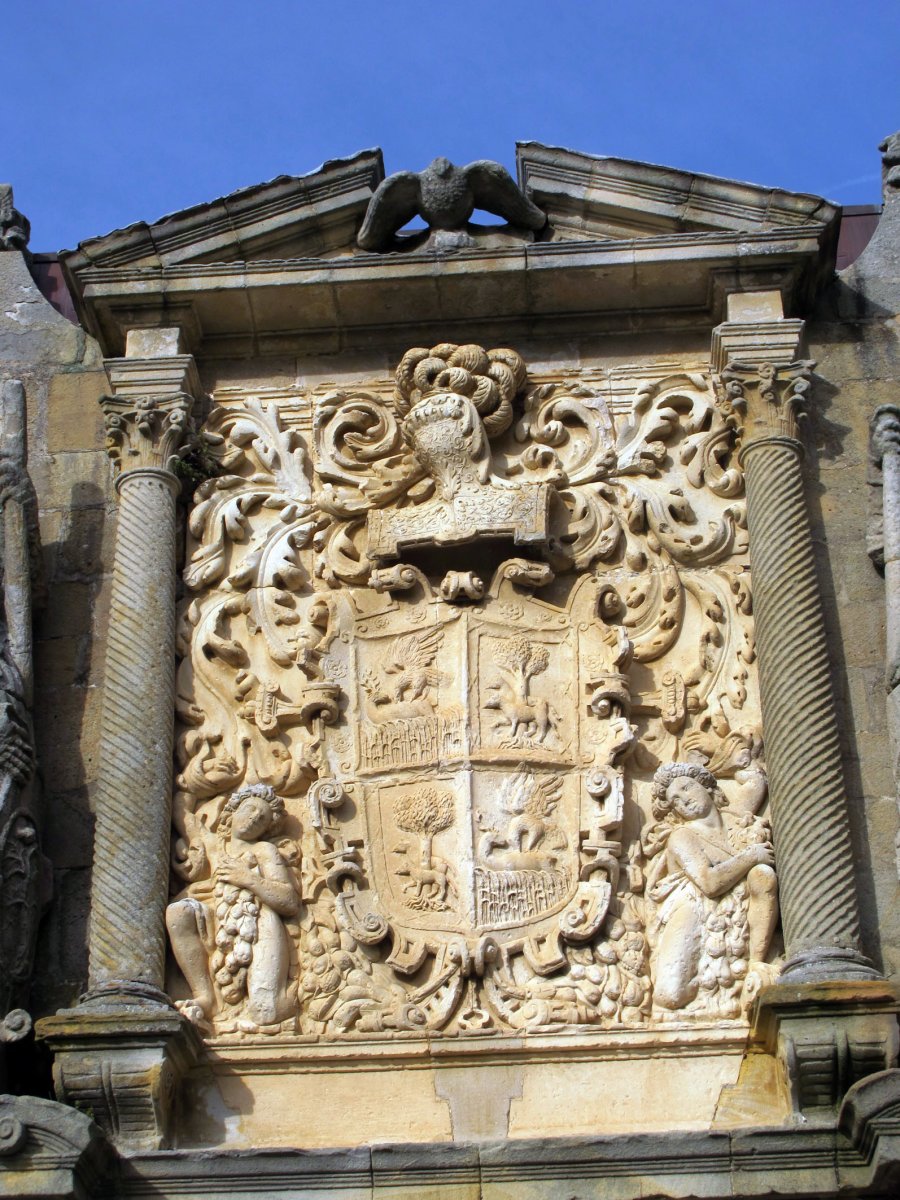 Lazarraga Jauregiko Armarria