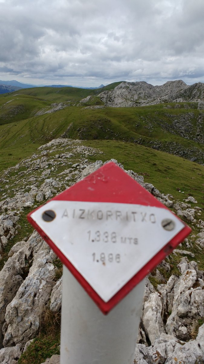 Aizkorritxo tontorra (1338m)