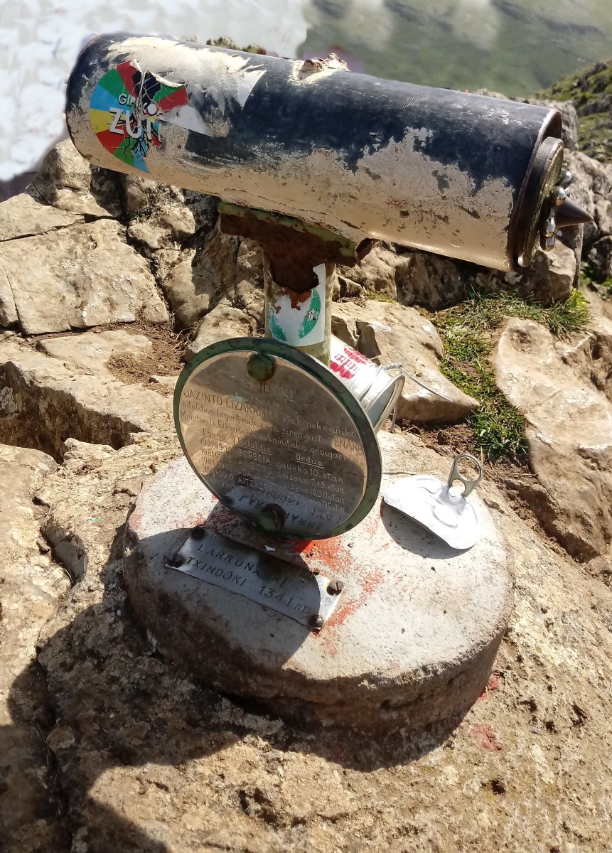 Txindoki, tontorreko postontzia