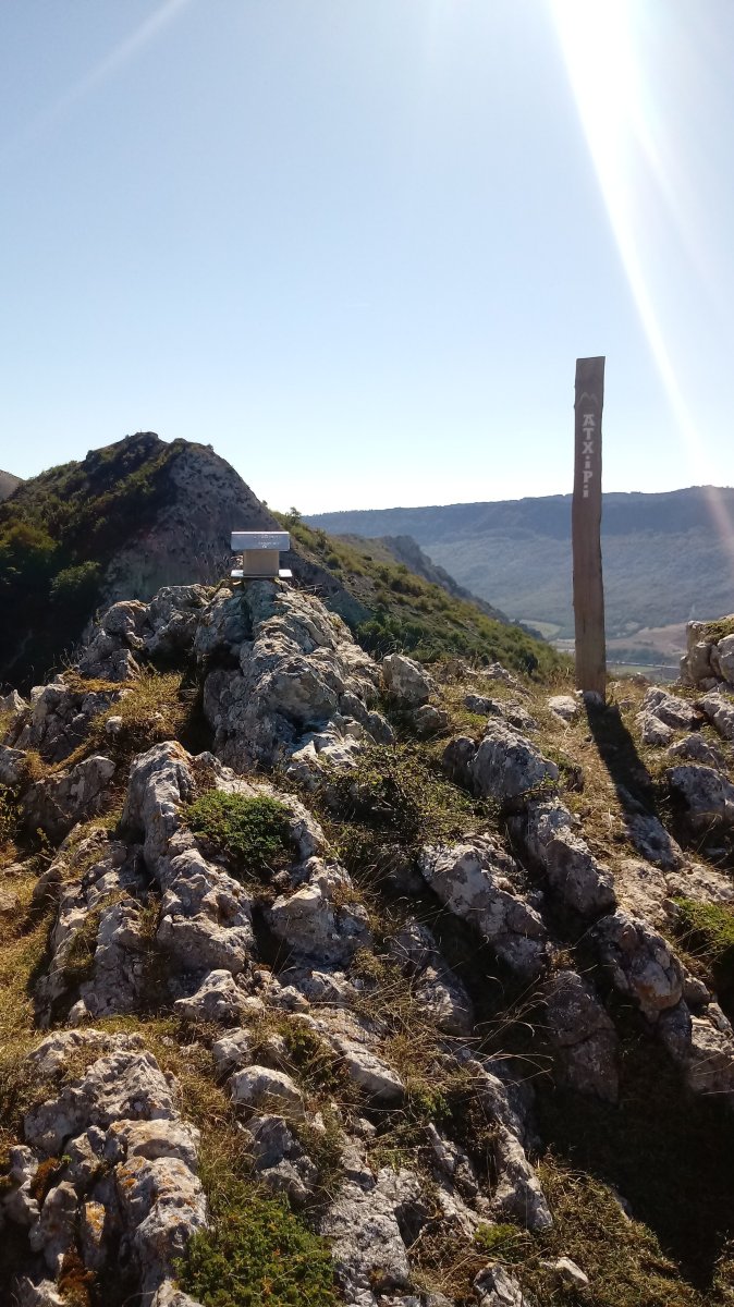 Atxipi (959m) tontorra, postontzia eta izen-estaka