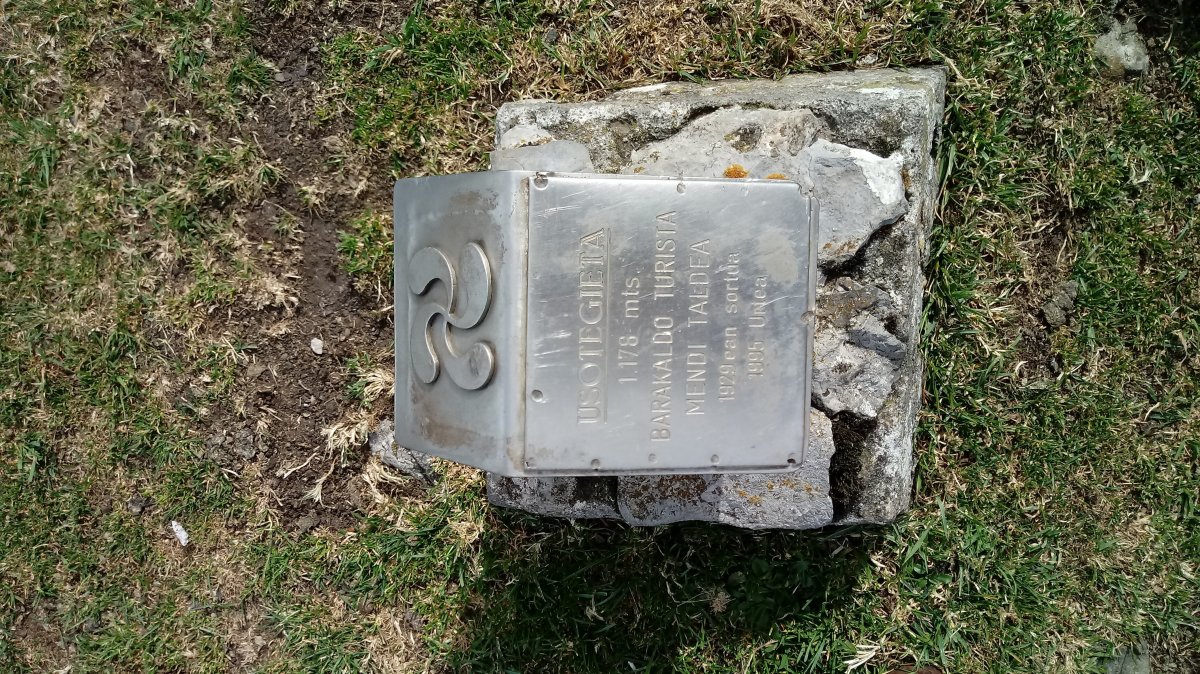 Usategieta (1187m) postontzia