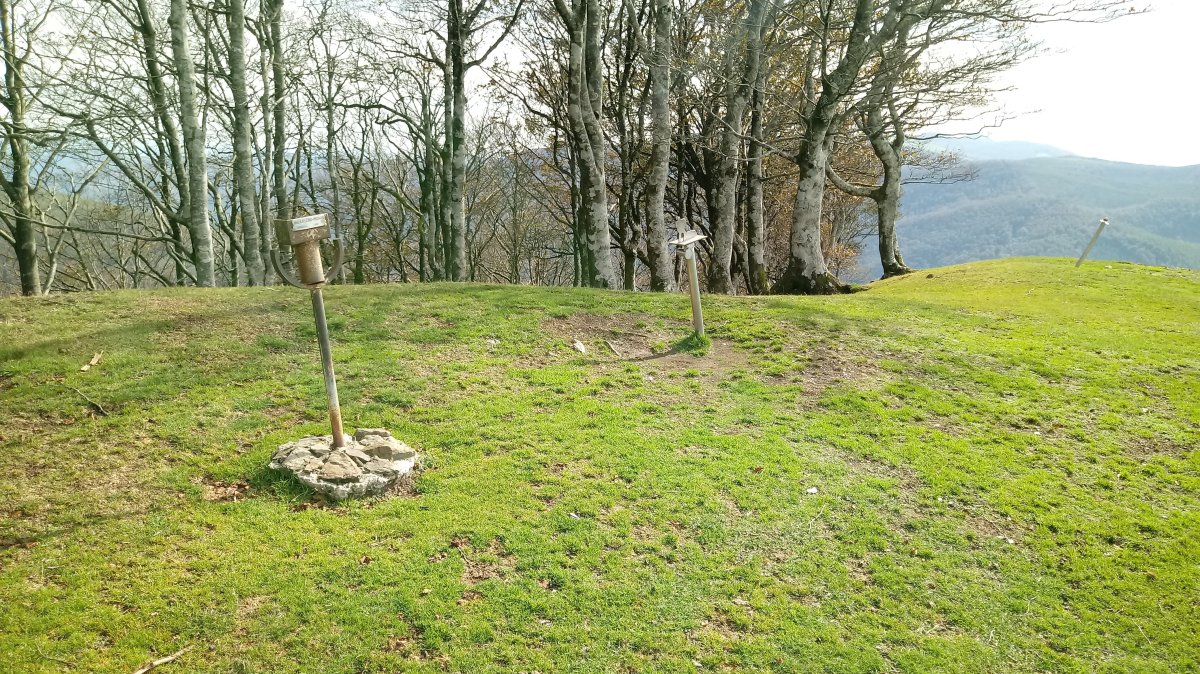 Eguzkizko Muinoa (1083m) tontorra