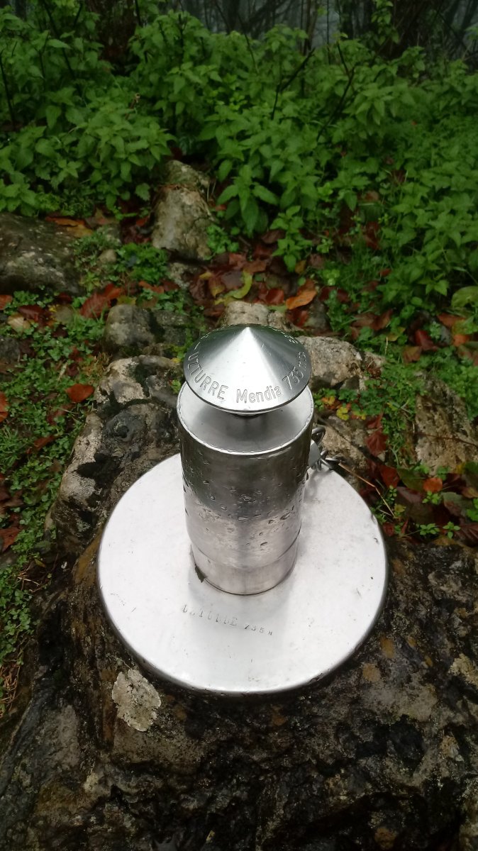 Uzturre (730m) postontzia