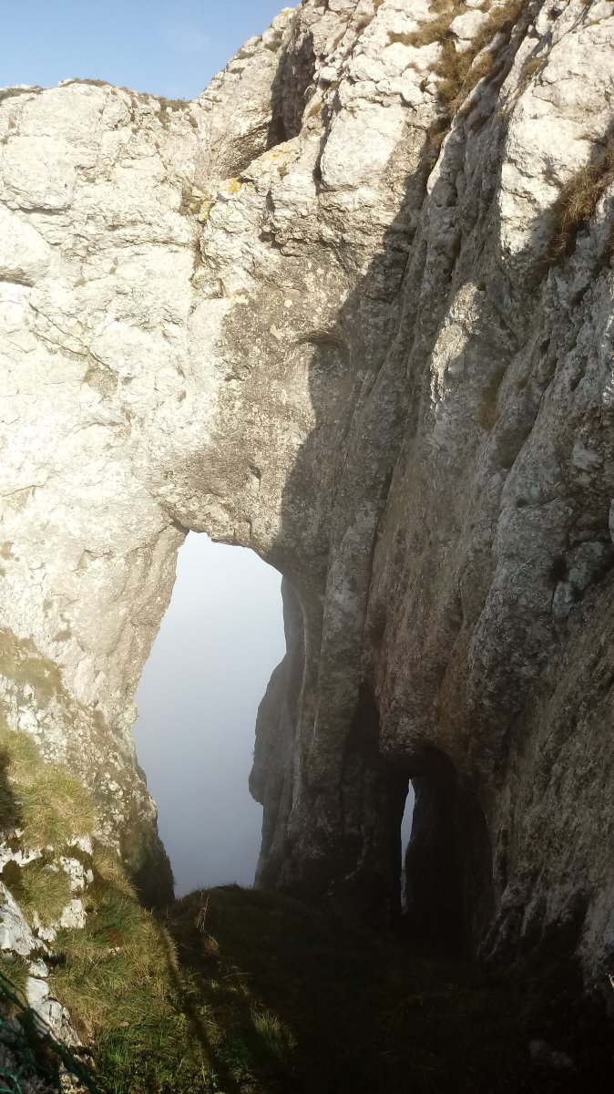 Legunbeko haitzuloak