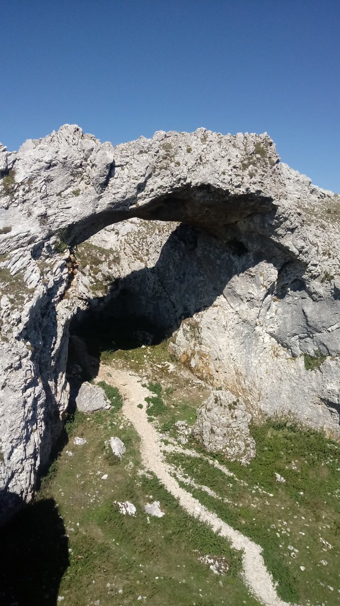 Portupekoleze haitzuloa