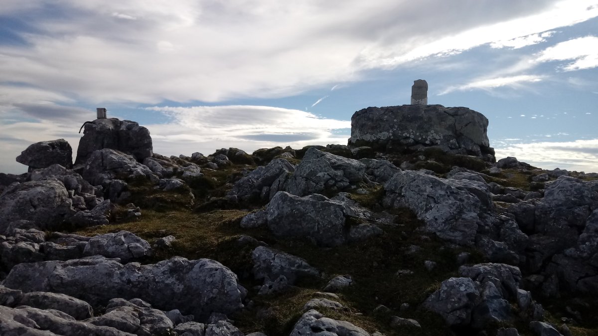 Intzako Dorrea (1430m) tontorra