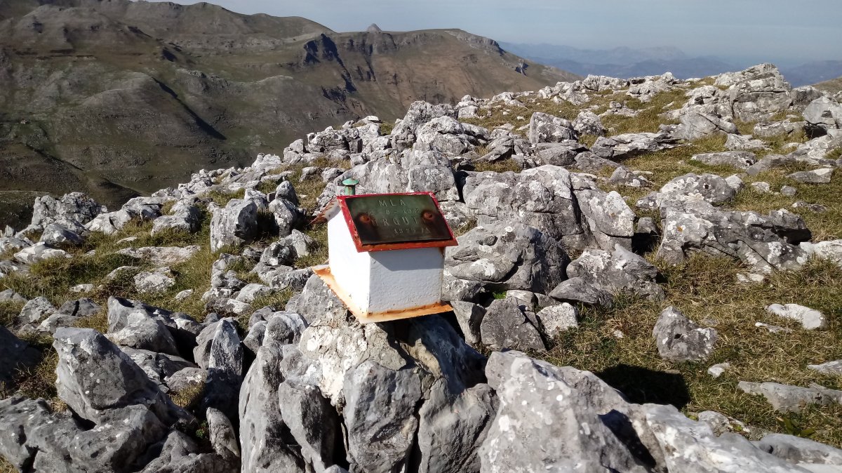 Urkute (1328m) postontzia