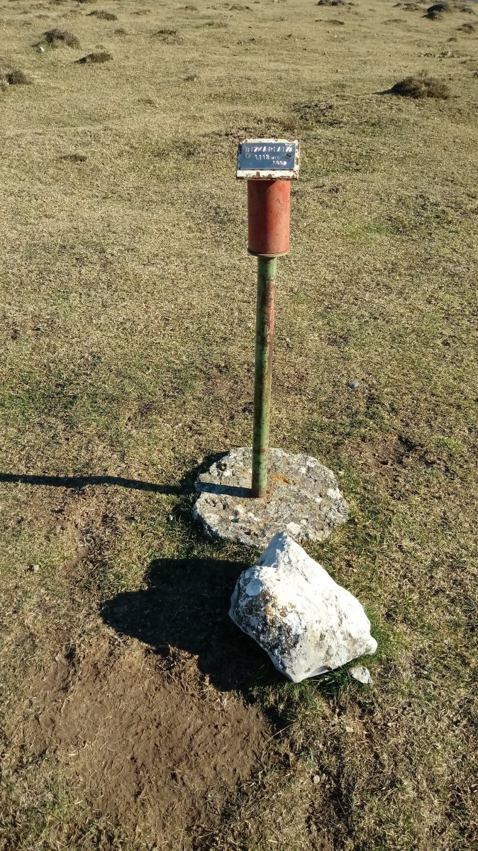 Bizkarlatza (1095m) postontzia