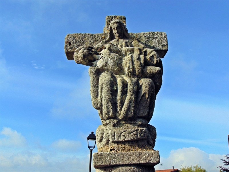 Gurutzea Etxabarri Ibiñan