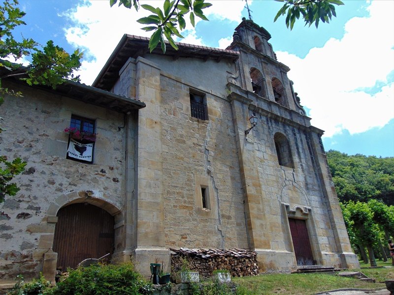 Dorletako Andra Maria Santutegia