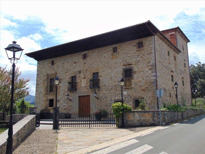 Otalora Dorretxea Aozaratzan