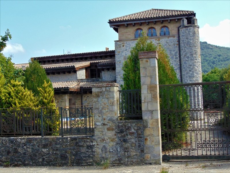 Isasmendi Jauregia Ozetan