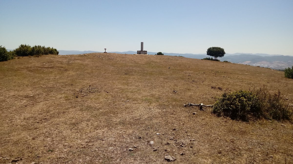 Arrato (887m) gainaldea