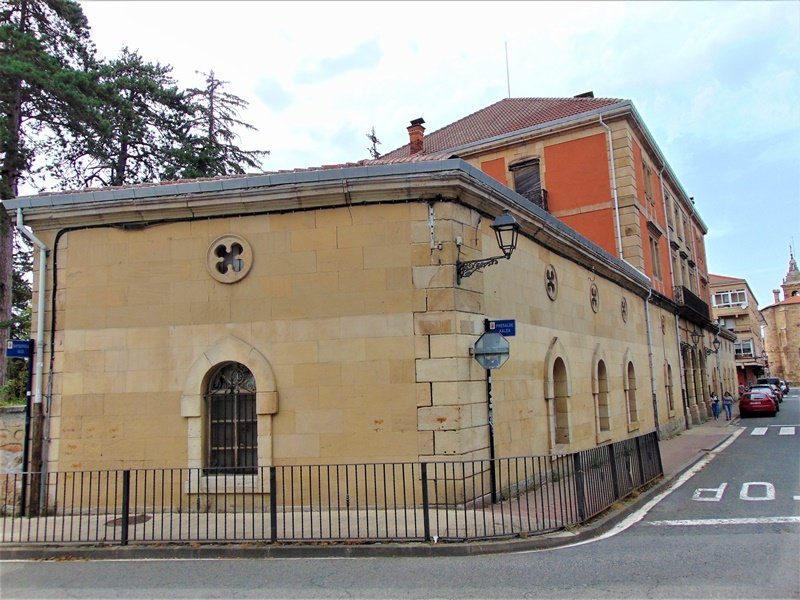 Ajuria Jauregia Araian