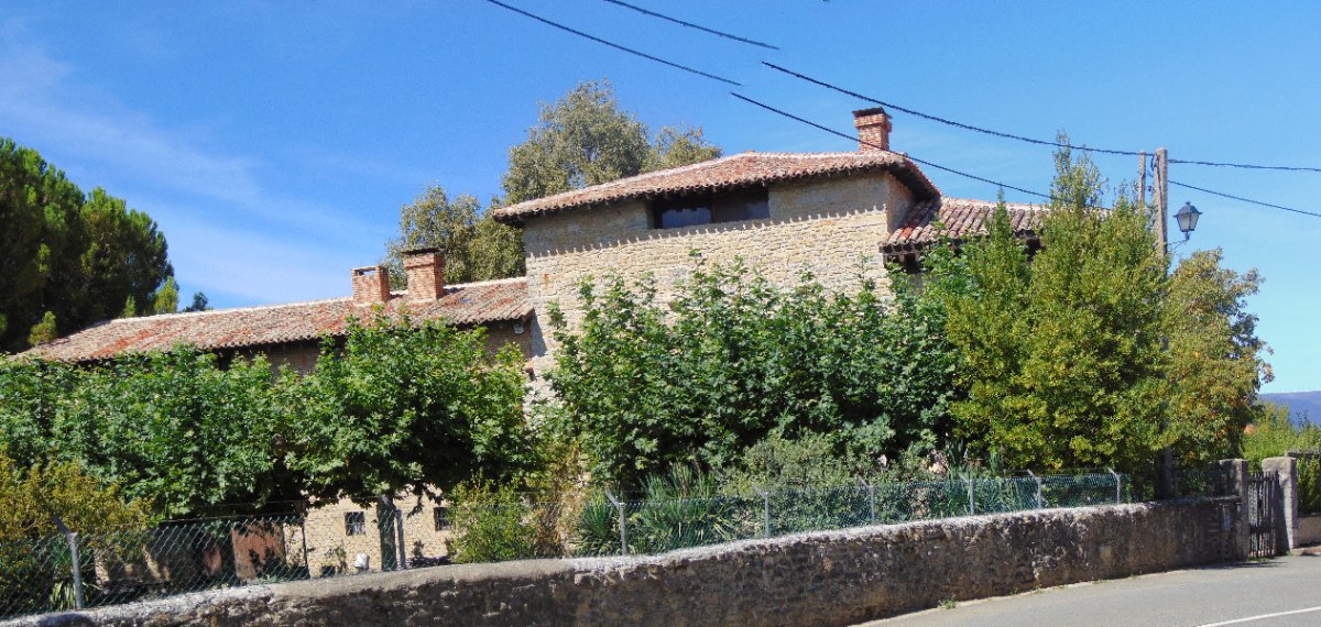 Dorre Zuria Jauregia Oreitian