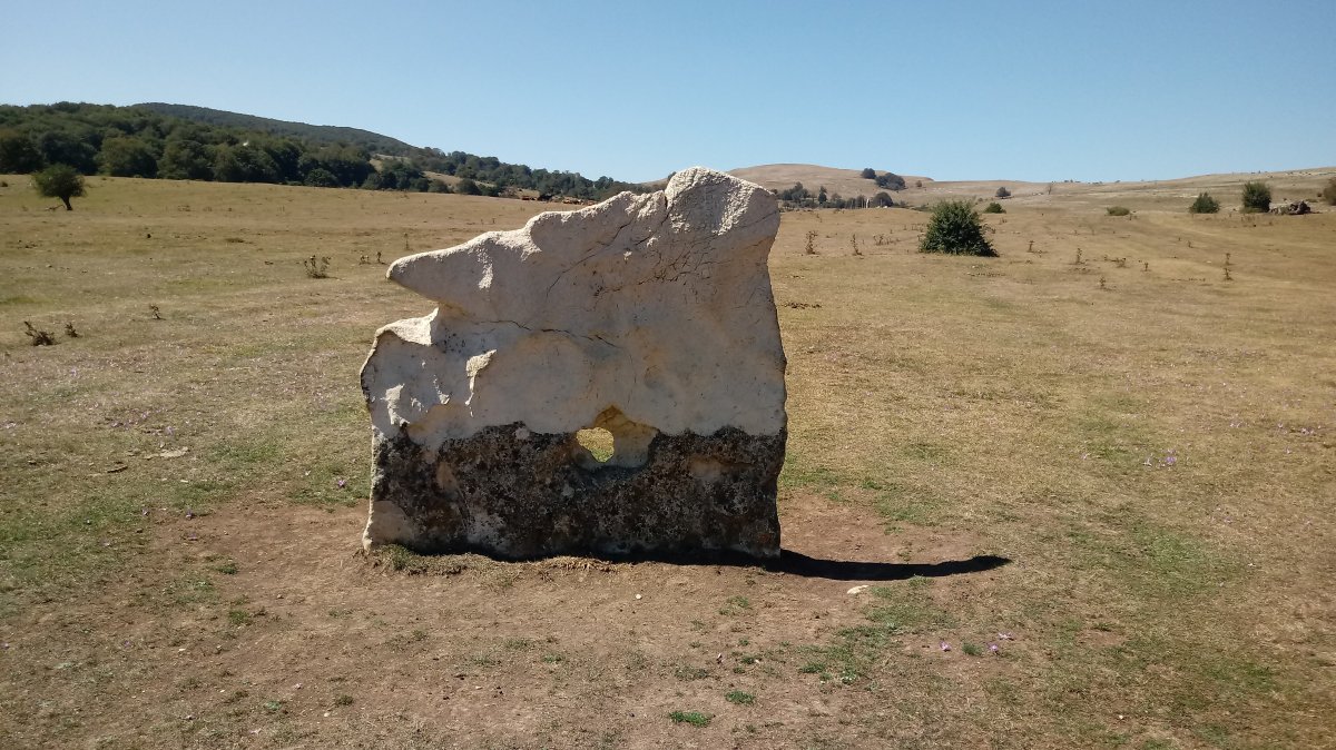 Legaire 2 (E) zutarria