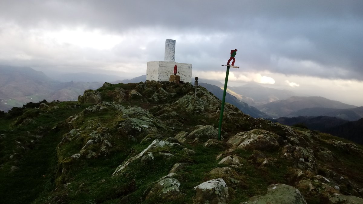 Kalamua (711m) tontorra