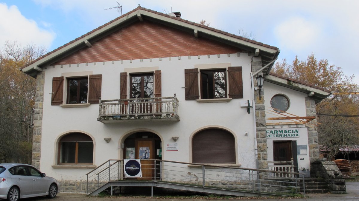 Kontsultategia, Jauntsarats-Basaburua