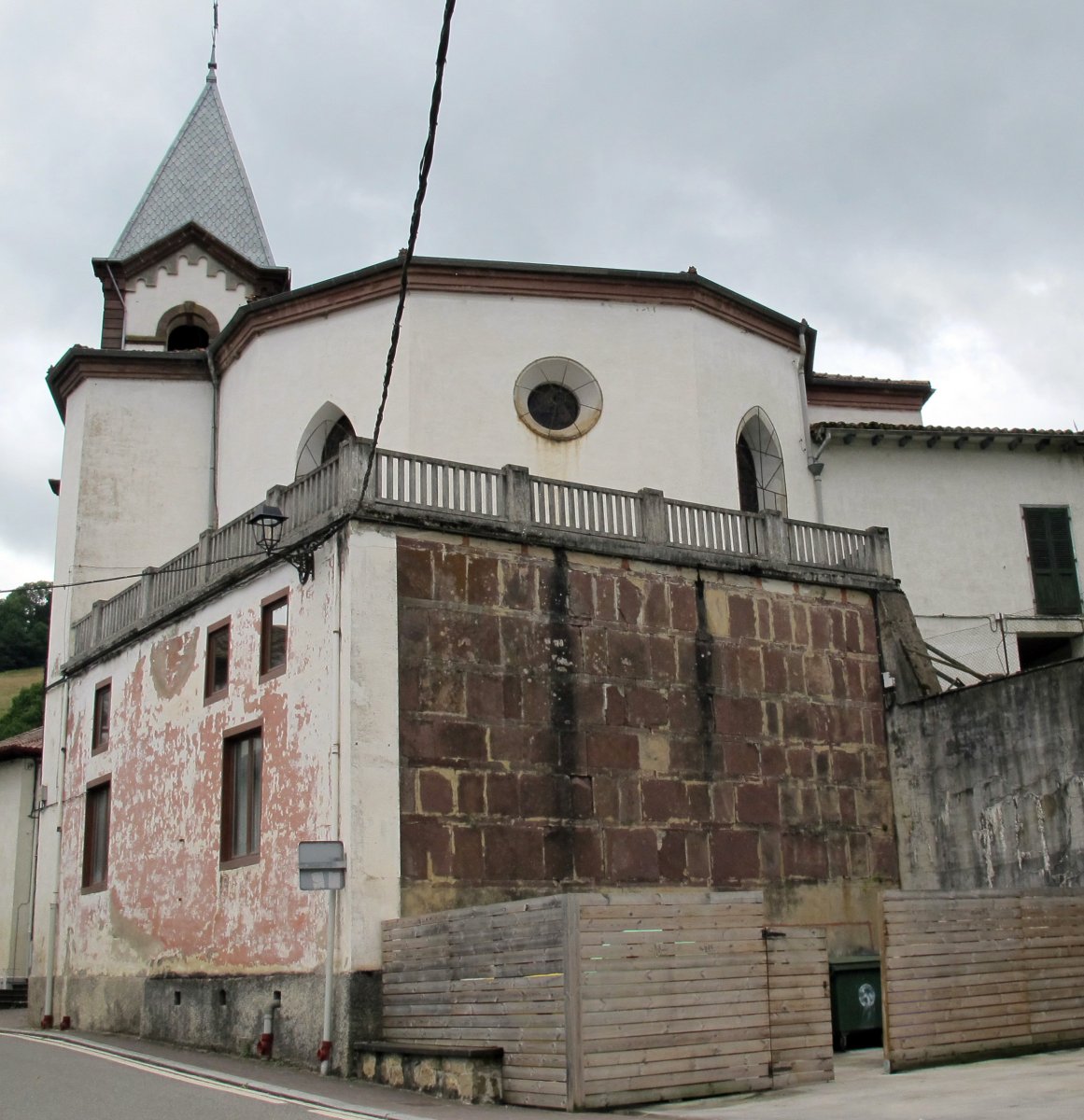 Santiago eliza, Luzaide