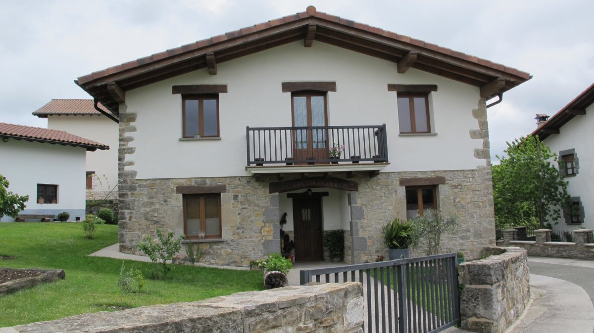 Zurgiñenea exea, Beramendi