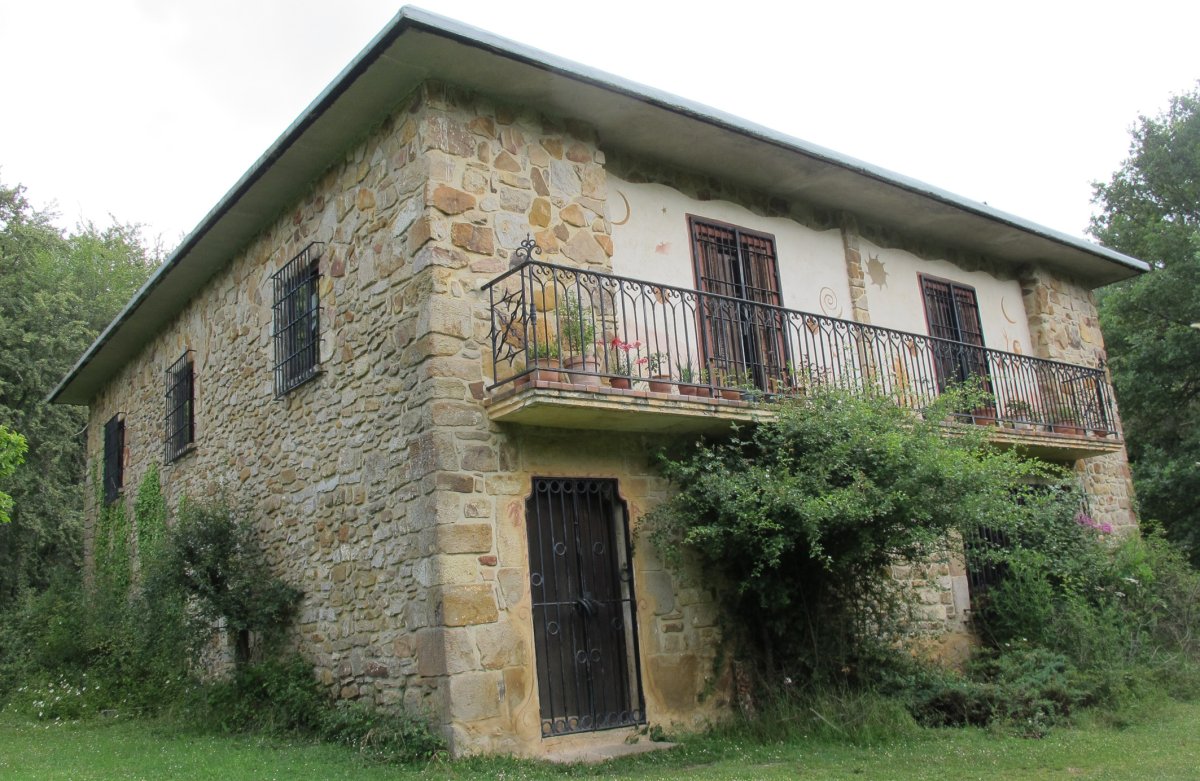 San Bernabe ermita, Landa