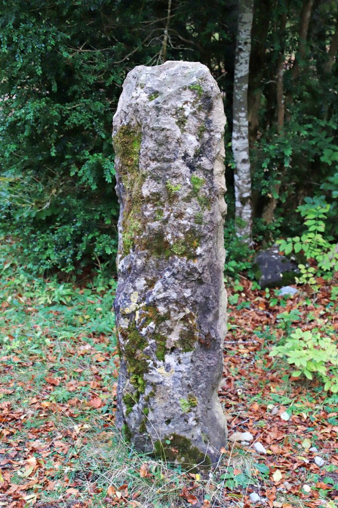 Monolito Laña de Caballo (09-2020) Foto M. Lara y F. Ranchal)