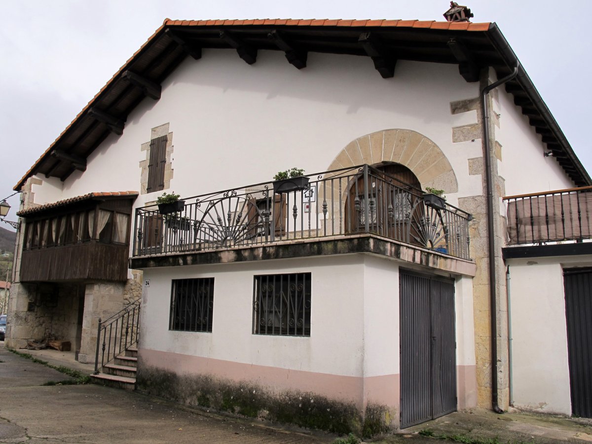 Lopenea etxea, Goldaratz-Imotz