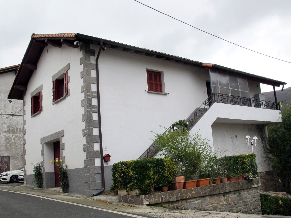 Eskola etxea, Latasa-Imotz