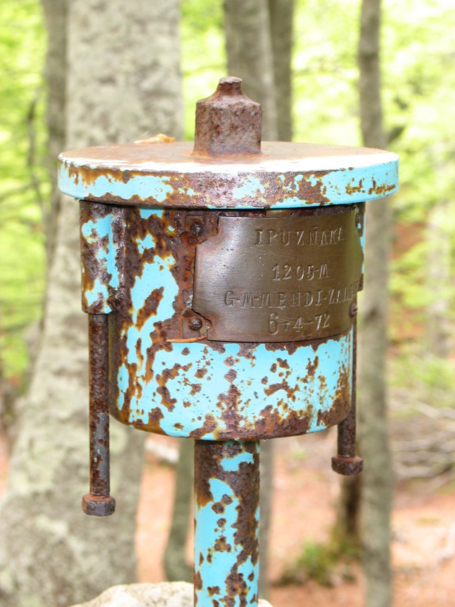 Ipuzmeakako txartelontzia