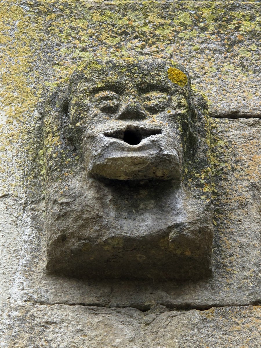 Santa Eulalia eliza, Muetz-Gesalatz