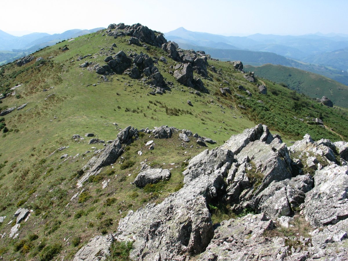 Urrezti aldeko muinoak