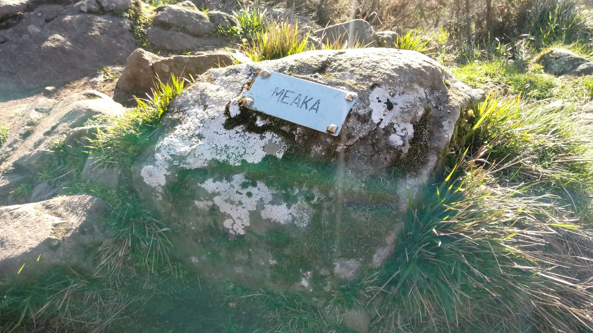 Meaka (825m) tontorraren plaka