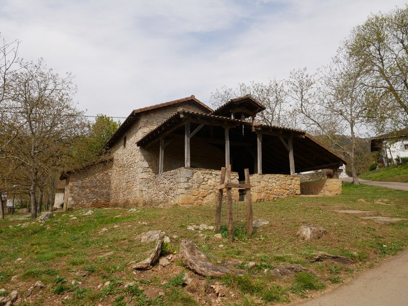 San Bixenti ermita, Artaunen