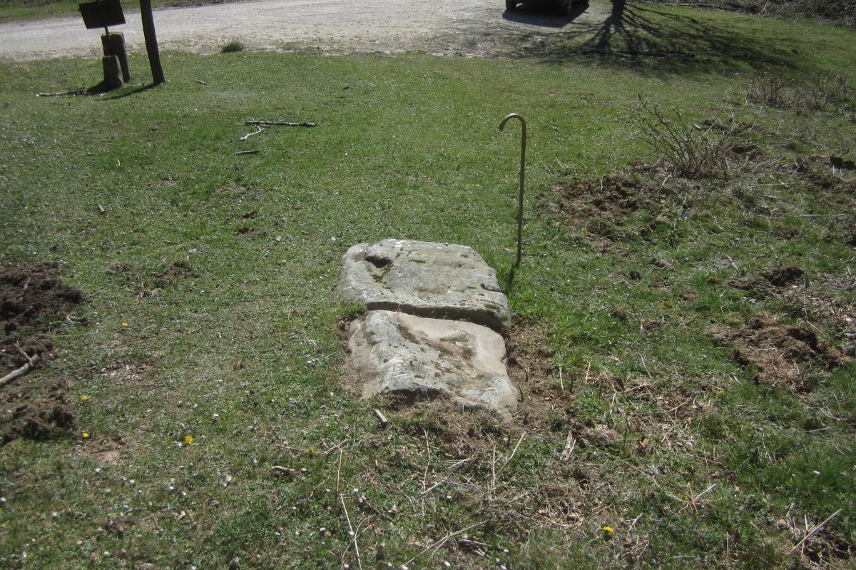 Monolito Aginarango Lepoa  (Abril 2021)