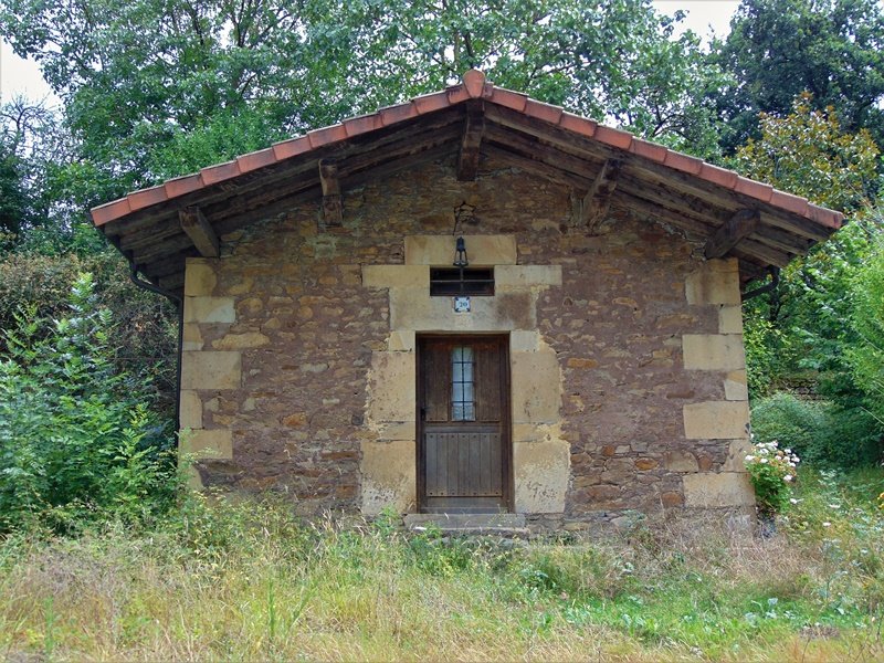 Santa Kruz Ermita Uribiarte Auzoan