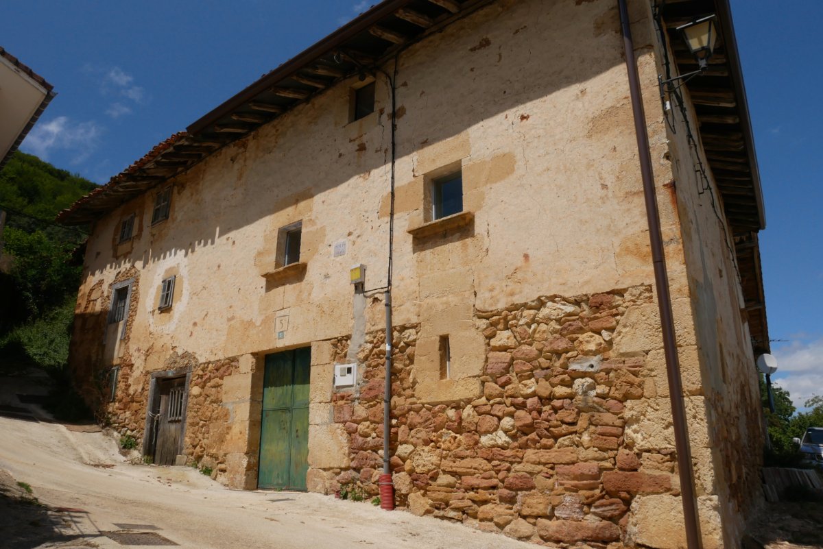 Bengara auzoko etxea, Apilaiz