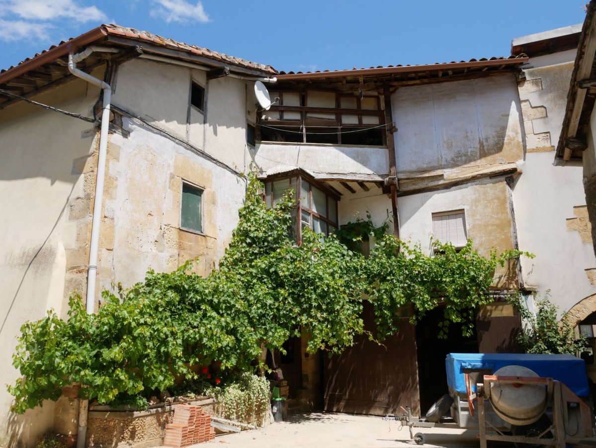 Goikara auzoko etxea, Apilaiz