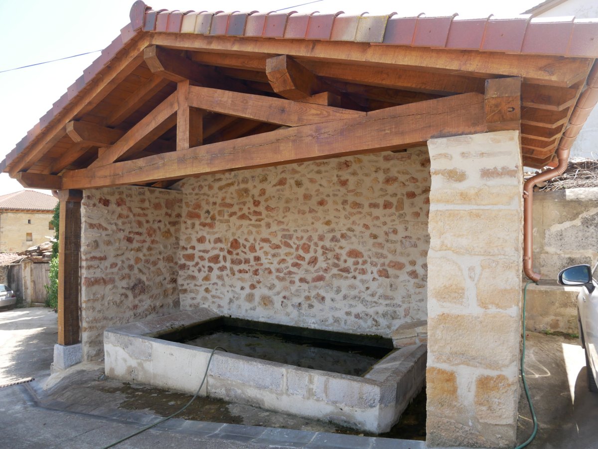 Garbitokia Goikara auzoan, Apilaiz