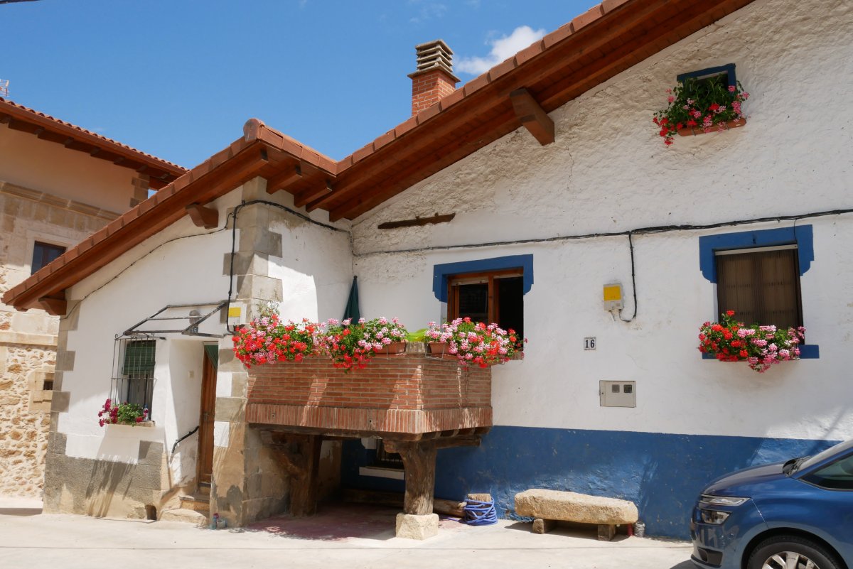 Goikara auzoko etxea, Apilaiz