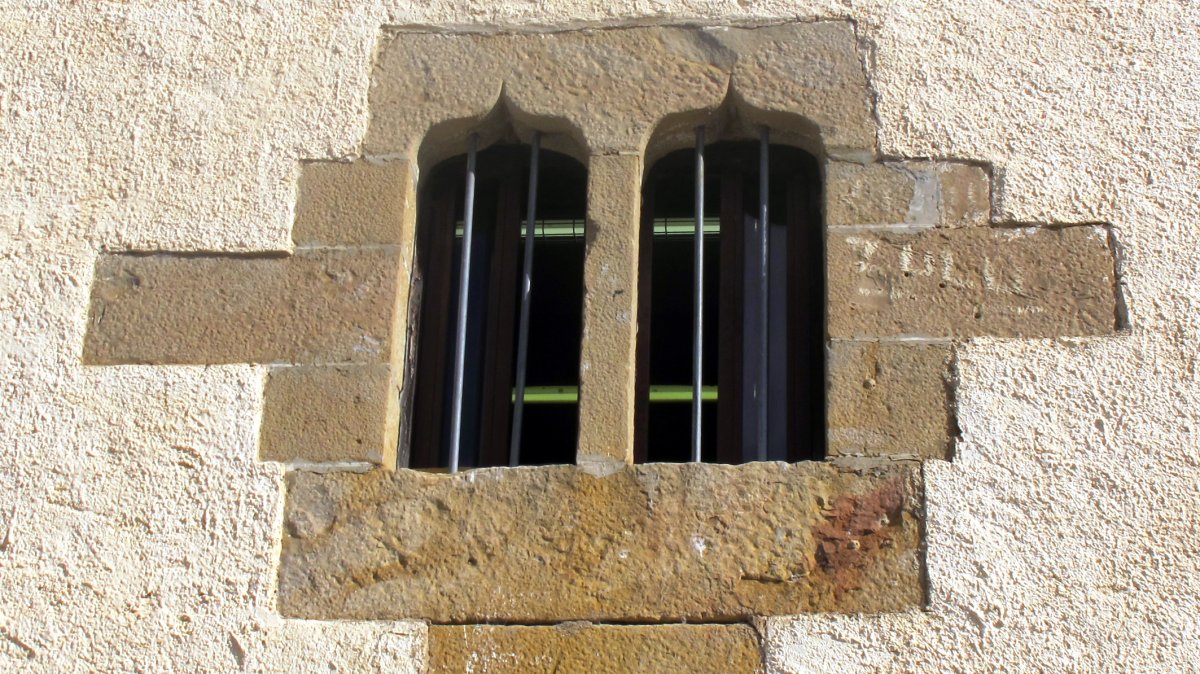 Migelarena etxeko leihoa, Ilundain-Aranguren