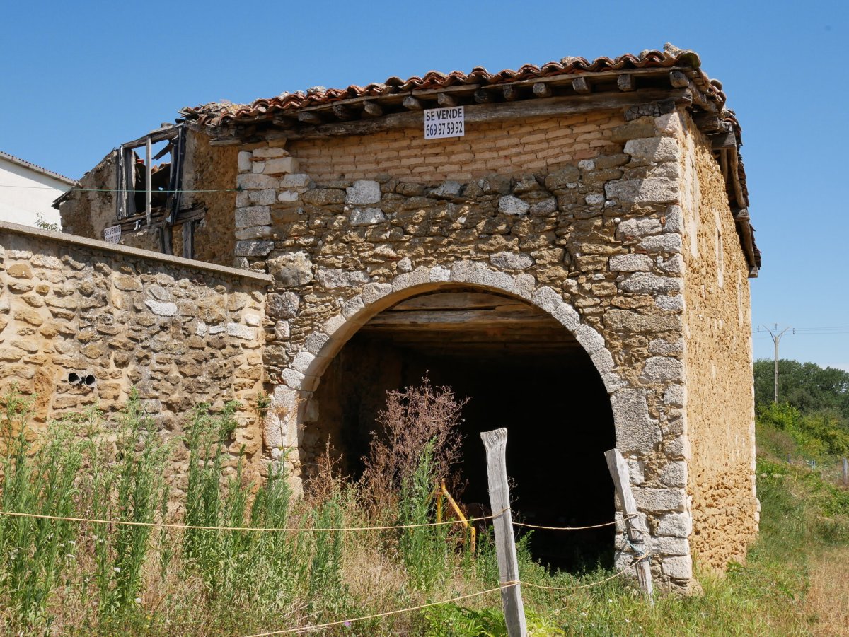 Eraikin berezia, Durruma Kanpezu