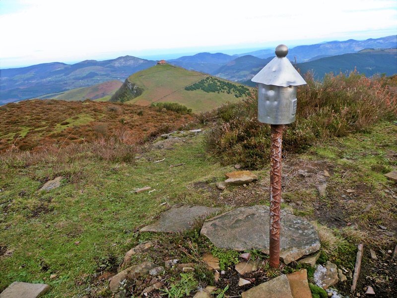 Buzoia. Atzean, Kolitza