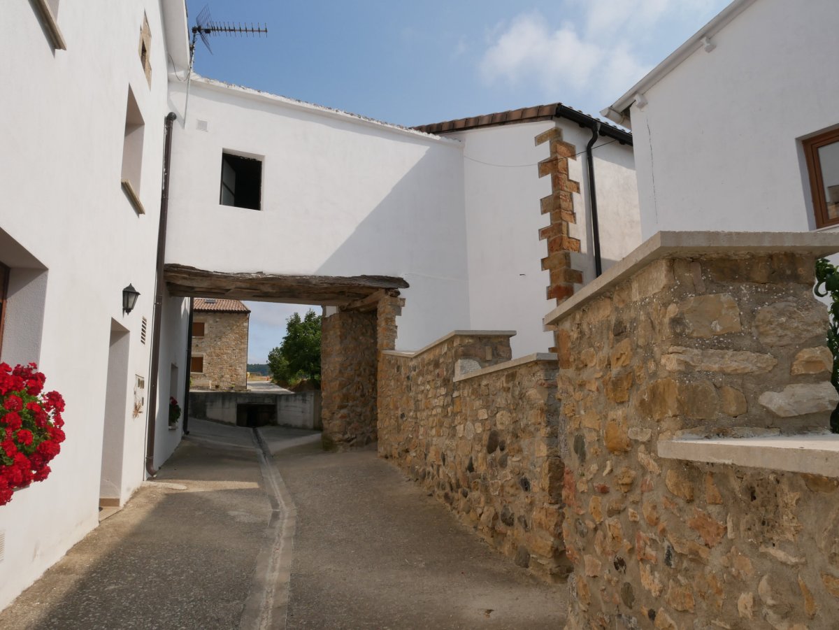 Etxe arteko pasabidea, Izurtzu