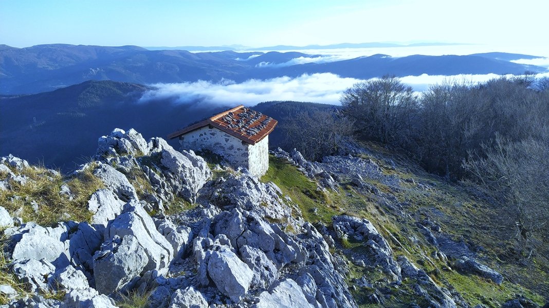 Santa Krutz Ermita Aramaion