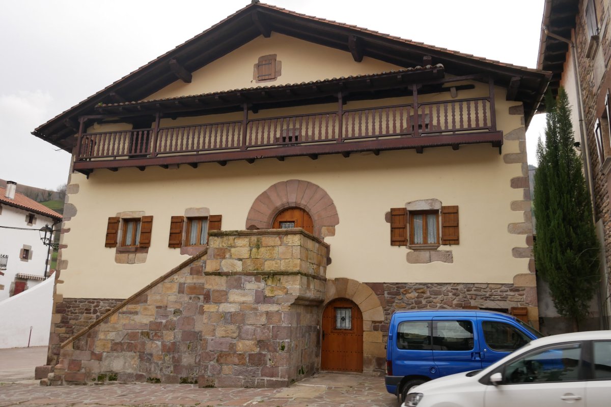 Etxeberria etxea, Zubieta