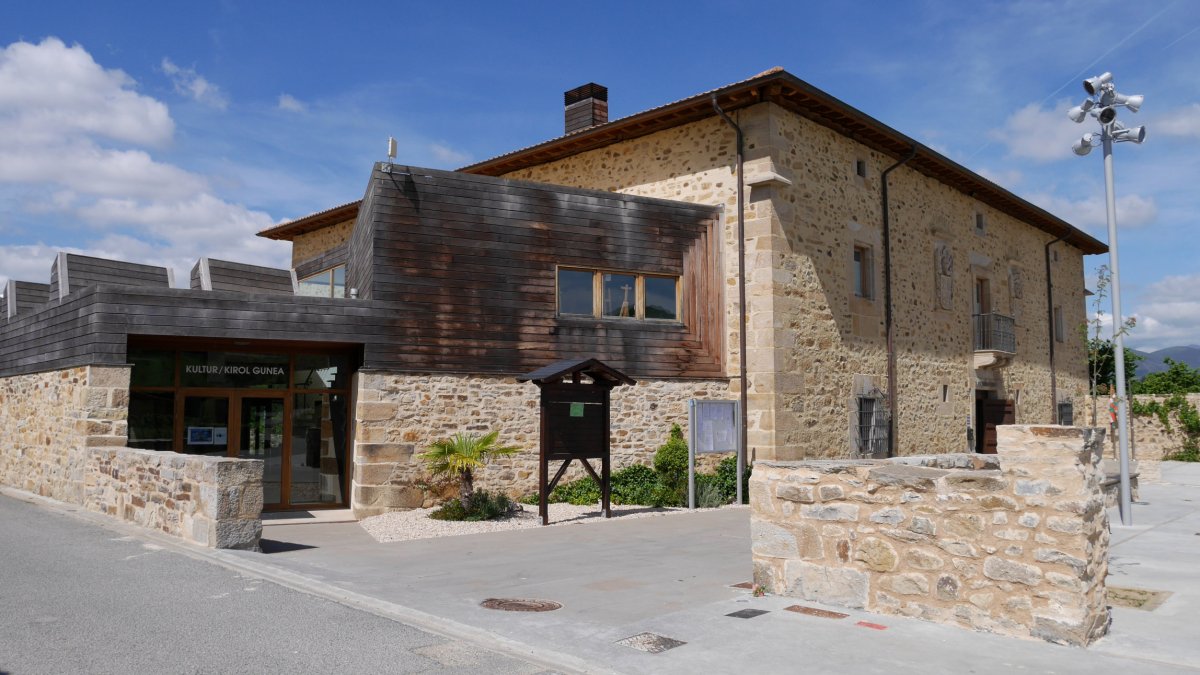 Urrutia jauregia, Ozaeta