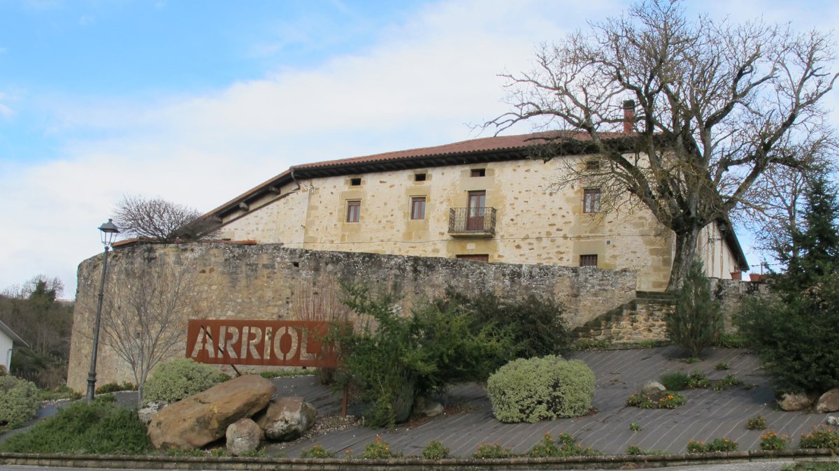 Arriola herria, Asparrena