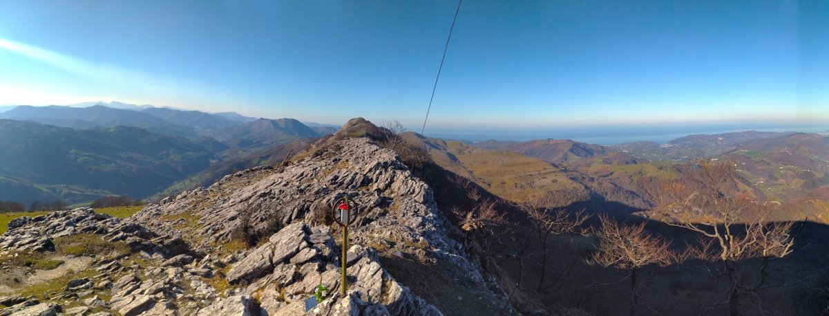 Tontorra. Atzean, Hernio