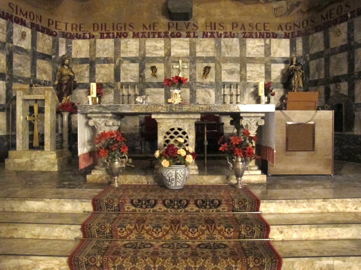 San Pedro eliza, Almandoz